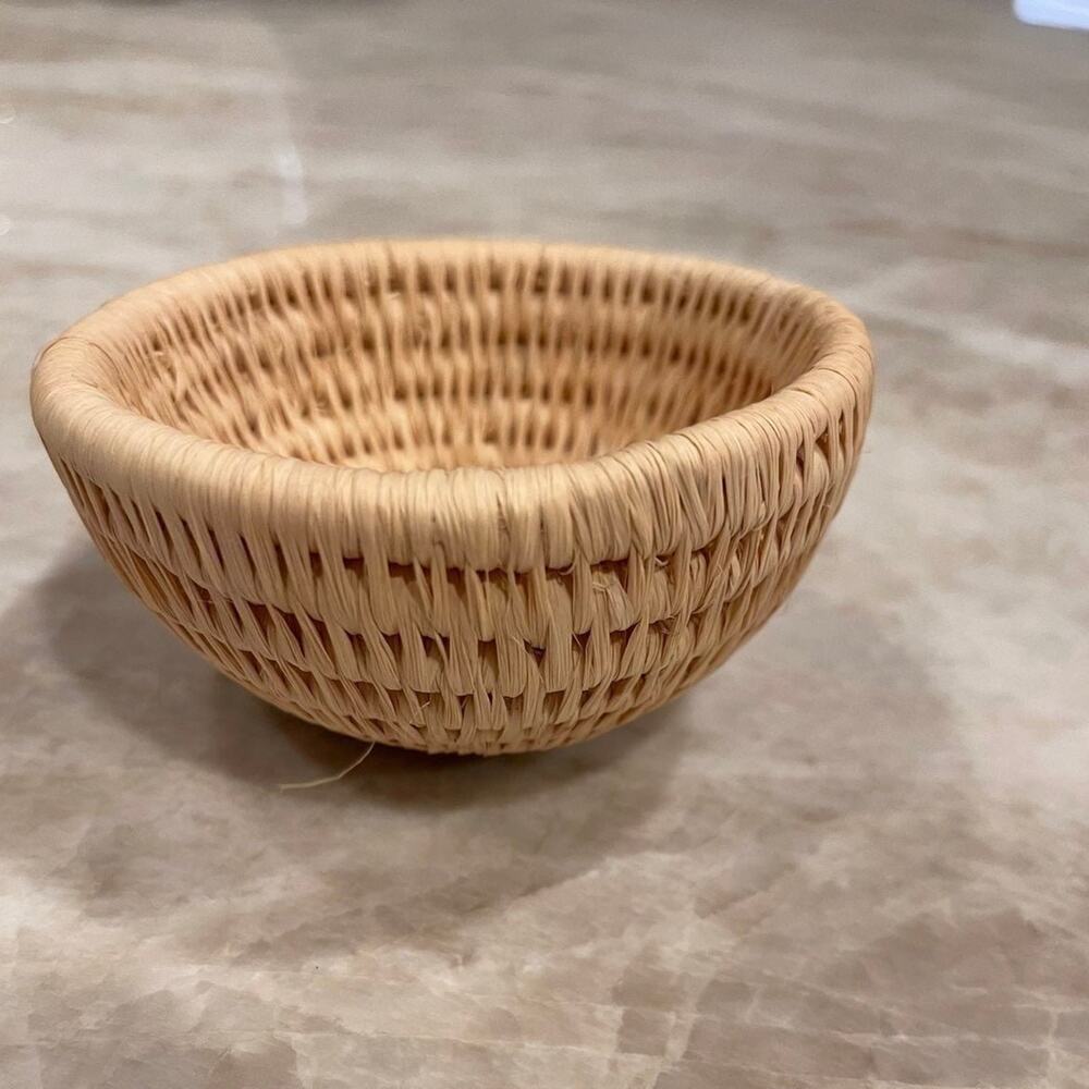 Basket small Native American 3-3/4”